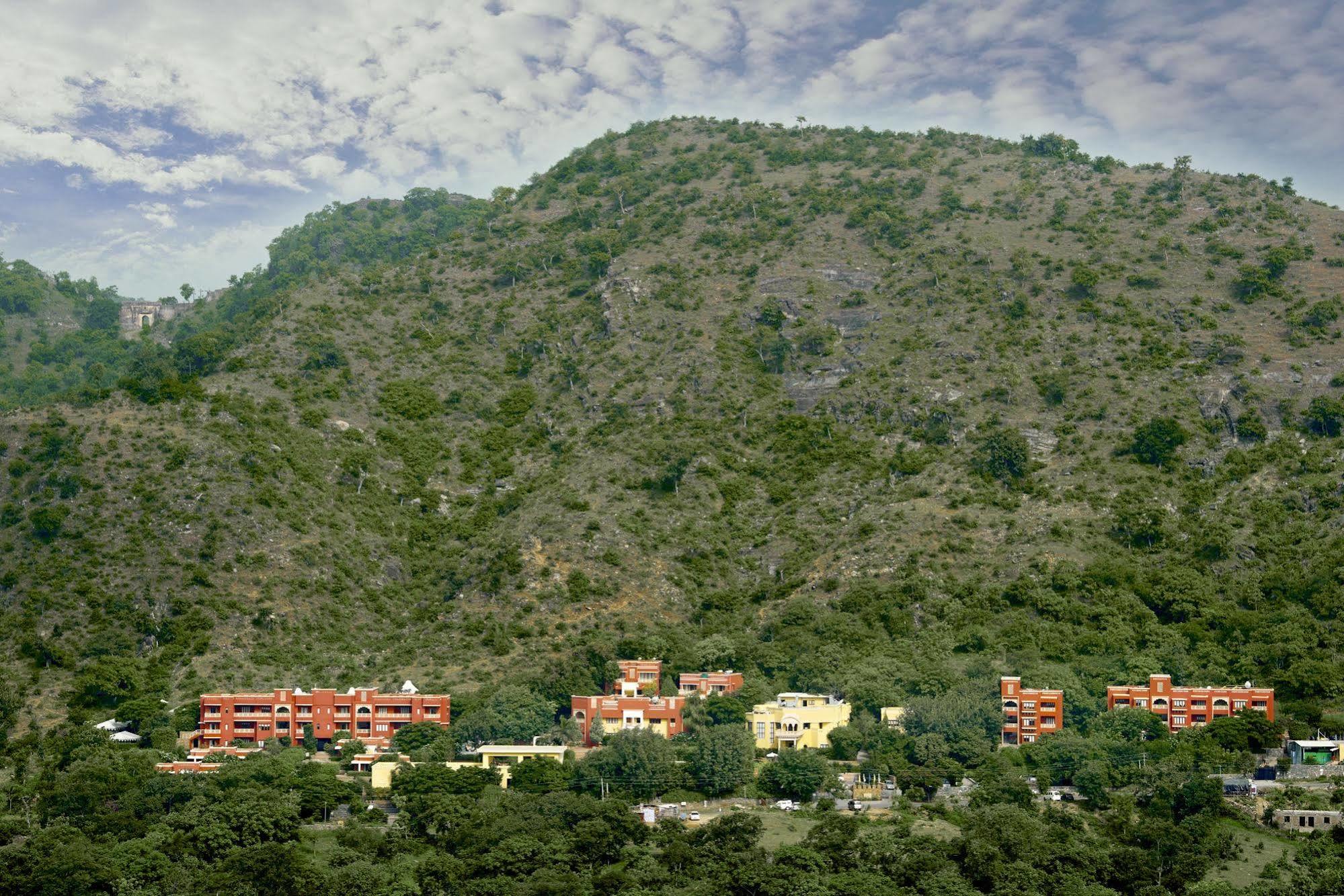 Club Mahindra Kumbhalgarh Hotel Exterior photo